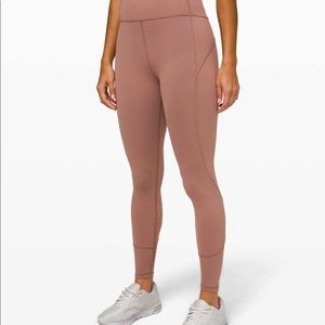 LULULEMON in movement legging